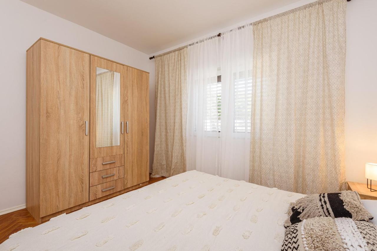 Apartment Stela *